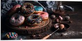 Dibond - Foto van een Plateau vol Verse Donuts - 100x50 cm Foto op Aluminium (Met Ophangsysteem)