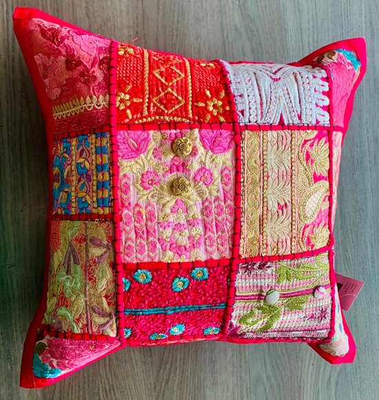 Kussenhoesjes/Cushion covers - 2 stuks - etnisch Indiaas borduurwerk/embroidery