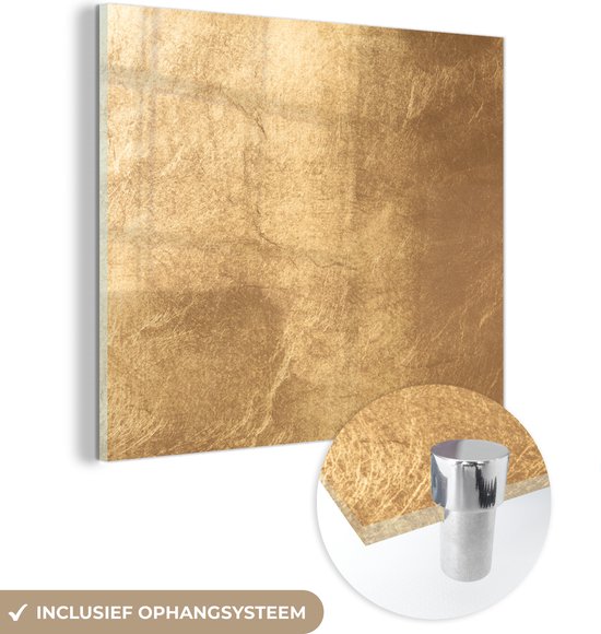 MuchoWow® Glasschilderij 90x90 cm - Schilderij glas - Lichtval op een gouden muur - Foto op acrylglas - Schilderijen