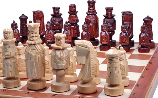 Afbeelding van het spel Spanish Court schaakset - Opklapbaar Decoratieve Schaakbord met Schaakstukken - Koning 150mm - Schaakbord 600x300