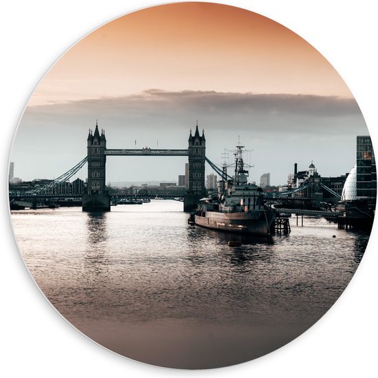 PVC Schuimplaat Muurcirkel - Tower Bridge met Zonsondergang in Londen, Engeland - 60x60 cm Foto op Muurcirkel (met ophangsysteem)