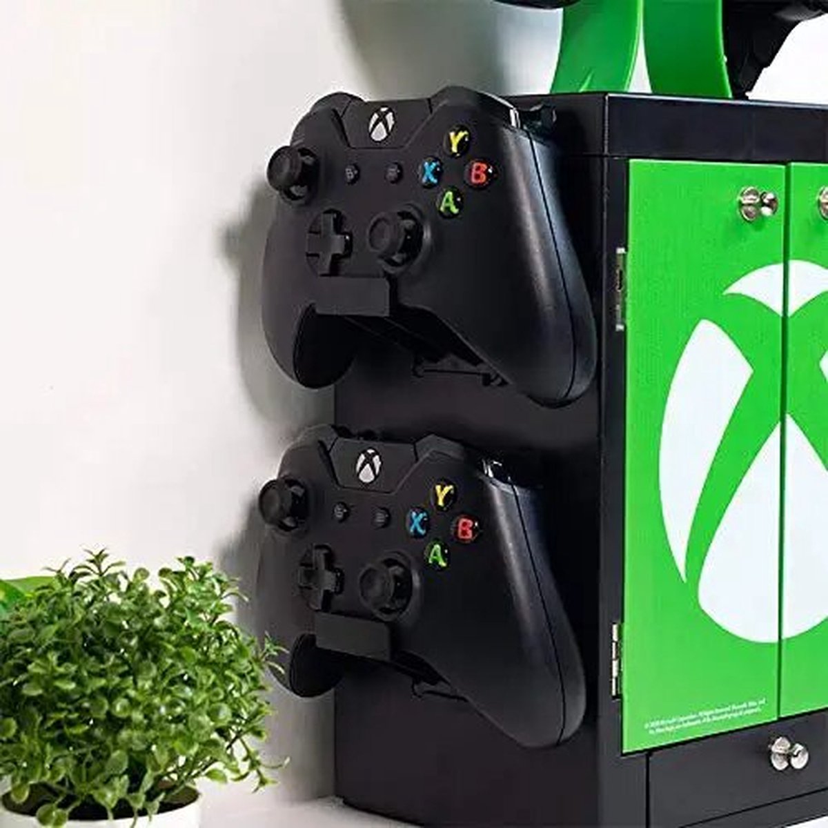 Numskull - Xbox Geïnspireerde Gaming Locker voor 4 Controllers - 10 Games - 1 Headset thumbnail 5