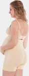 Nude shapewear short voor zwangere buik, gedragen door vrouw opzij.