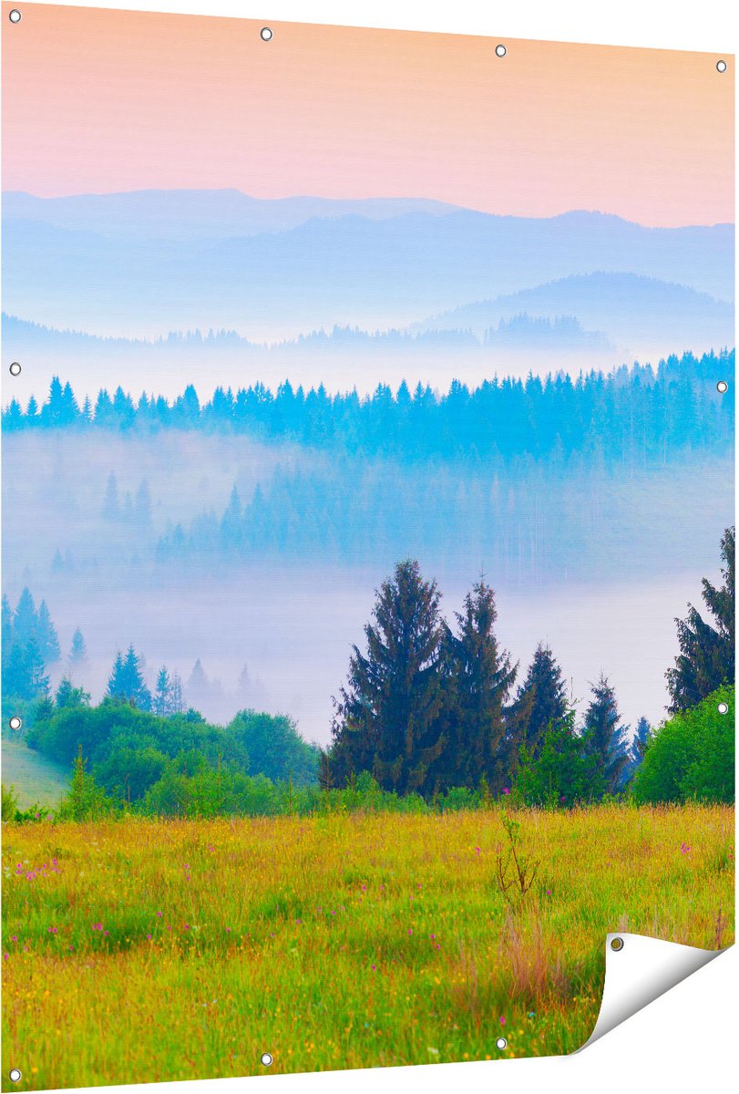 Gards Tuinposter Mistige Heuvel Landschap met Bossen - 120x150 cm - Tuindoek - Tuindecoratie - Wanddecoratie buiten - Tuinschilderij Multikleur