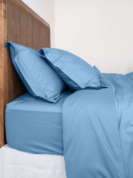 Bed Couture - Twill Katoen Dekbedovertrek set - 155x220 + 2 kussenslopen 65x65 - Luxe 100% Katoen, voelt soepel en ultra zacht - Hemelsblauw