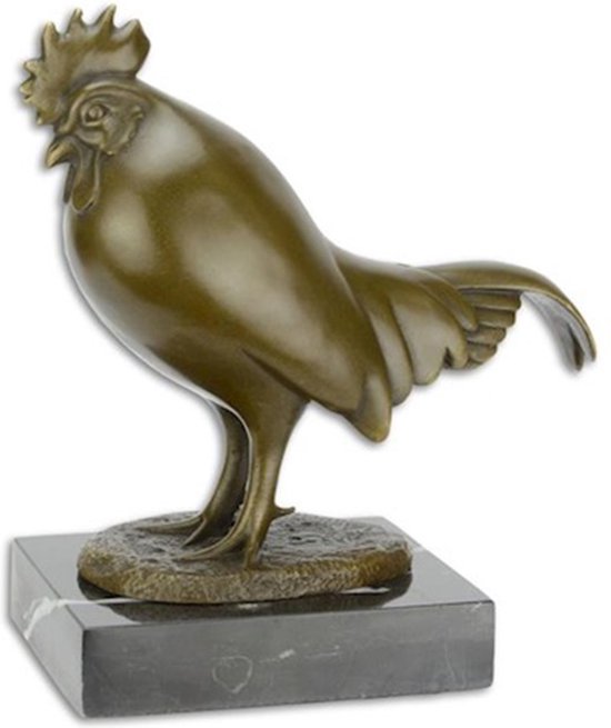 Een bronzen beeld/sculptuur van een hert
