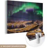 MuchoWow® Glasschilderij 120x80 cm - Schilderij acrylglas - Noorderlicht - Groen - Paars - Noorwegen - Foto op glas - Schilderijen