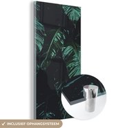 MuchoWow® Glasschilderij 20x40 cm - Schilderij acrylglas - Jungle - Palmboom - Bladeren - Tropisch - Foto op glas - Schilderijen