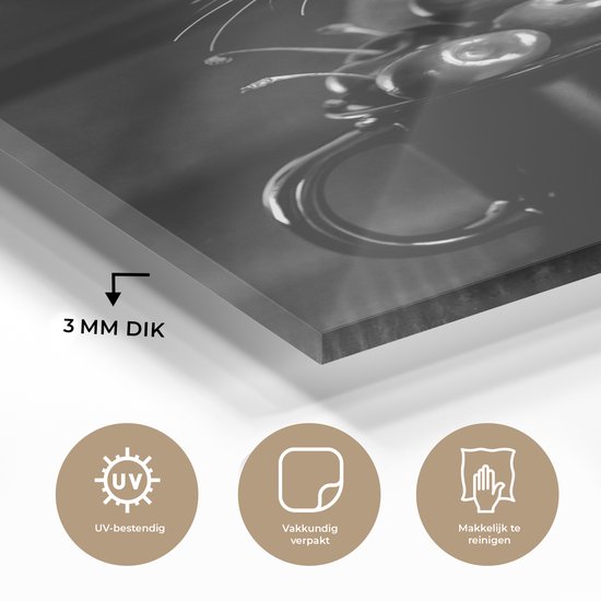 Peinture sur verre - Chat assis près d'une tasse remplie de cerises - noir et blanc - 40x60 cm - Peintures sur Verre Peintures - Photo sur Glas