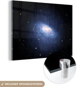 MuchoWow® Glasschilderij 120x90 cm - Schilderij acrylglas - Een illustratie van een verlichtte Melkweg - Foto op glas - Schilderijen