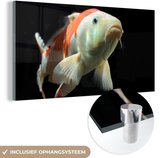 Peinture sur verre - Une carpe koi avec des détails orange sur fond noir - 40x20 cm - Peintures Plexiglas