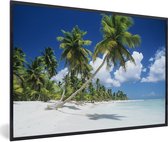 Image encadrée - Une plage tropicale sur le cadre photo République Dominicaine noir 120x80 cm - Affiche encadrée (Décoration murale salon / chambre) / Mer et plage