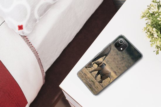 Telefoonhoesje Geschikt voor Xiaomi Mi 11 Lite hoesje - Olifant - Dieren - Savanne - Natuur - Siliconen Telefoonhoesje Telefoonhoesje