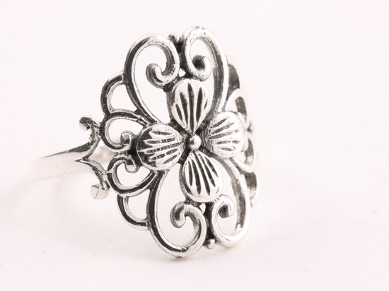 Fijne opengewerkte zilveren ring met bloem - maat 17.5