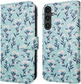 iMoshion Hoesje Geschikt voor Samsung Galaxy S23 FE Hoesje Met Pasjeshouder - iMoshion Design Bookcase smartphone - Blauw / Blue Flowers