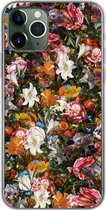 Geschikt voor iPhone 11 Pro hoesje - Bloemen - Vlinder - Design - Kunst - Abstract - Schilderij - Oude meesters - Siliconen Telefoonhoesje