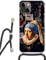 Hoesje met koord Geschikt voor iPhone 13 - Meisje met de Parel - Tattoo - Vermeer - Siliconen - Crossbody - Backcover met Koord - Telefoonhoesje met koord - Hoesje met touw