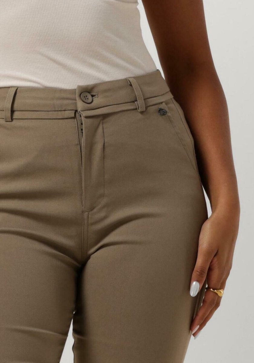 Miss Etam Plus flared broek Mara AW zwart