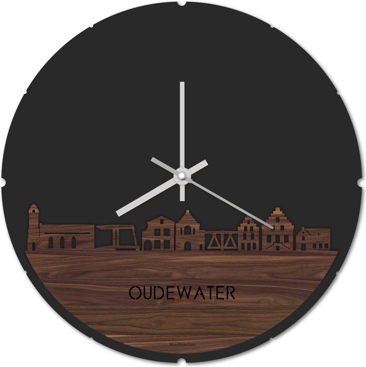 Skyline Klok Rond Oudewater Notenhout - Ø 44 cm - Stil uurwerk - Wanddecoratie - Meer steden beschikbaar - Woonkamer idee - Woondecoratie - City Art - Steden kunst - Cadeau voor hem - Cadeau voor haar - Jubileum - Trouwerij - Housewarming -
