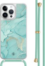 Casimoda® hoesje met mintgroen koord - Geschikt voor iPhone 14 Pro Max - Marmer mint groen - Afneembaar koord - TPU/polycarbonaat - Mint