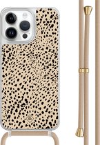 Casimoda® hoesje met beige koord - Geschikt voor iPhone 14 Pro Max - Stippen bruin abstract - Afneembaar koord - TPU/polycarbonaat - Bruin/beige