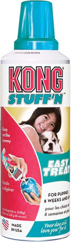 KONG STUFF'N EASY TREAT Puppy 8 oz fles met groene dop. Meisje met puppy op de verpakking.