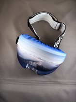 Skibril | beschermhoes | protector | mountain clouds | print | skihelm | ski | snowboard | bescherming | cover | hoes | mountain | bril | wintersport | crossbril