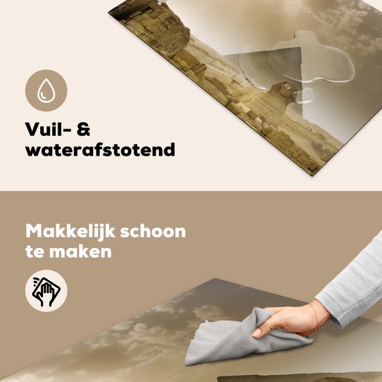 KitchenYeah® Inductie beschermer 81.6x52.7 cm - De Sfinx van Gizeh en piramide in een zandstorm - Kookplaataccessoires - Afdekplaat voor kookplaat - Inductiebeschermer - Inductiemat - Inductieplaat mat