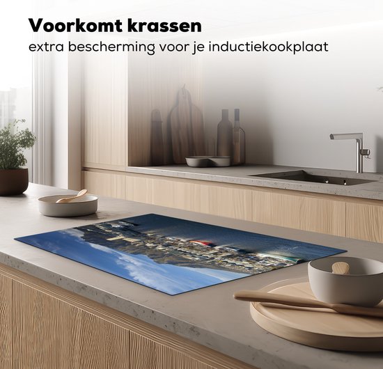KitchenYeah® Inductie beschermer 81.2x52 cm - De prachtige haven van Kaapstad en de Tafelberg op de achtergrond - Kookplaataccessoires - Afdekplaat voor kookplaat - Inductiebeschermer - Inductiemat - Inductieplaat mat