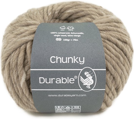 Une pelote de fil Durable Chunky taupe 100% laine vierge.
