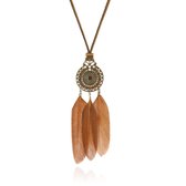Dreamcatcher lange dames ketting van touw met bruine veren en rond amulet