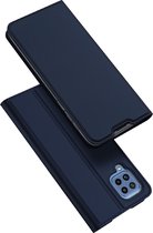 Telefoonhoesje geschikt voor Samsung Galaxy M32 - Dux Ducis Skin Pro Book Case - Blauw