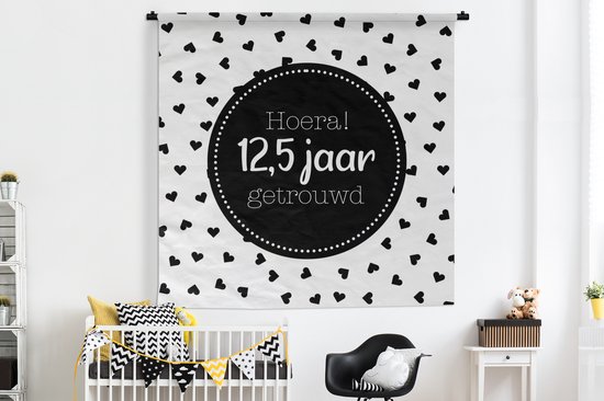 Tenture murale - Tissu mural - Hourra ! 25 ans de mariage - Proverbes - Citations - Anniversaire - 180x180 cm - Tapisserie