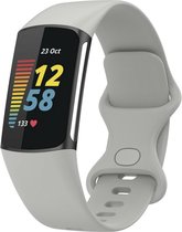 Siliconen Smartwatch bandje - Geschikt voor Fitbit Charge 5 siliconen bandje - grijs - Strap-it Horlogeband / Polsband / Armband - Maat: Maat S