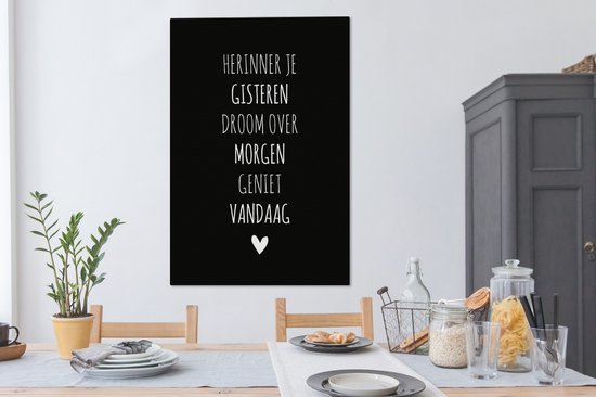 Canvas Schilderij Herinner je gisteren droom over morgen geniet vandaag - Spreuken - Quotes - 90x140 cm - Wanddecoratie - Vaderdag cadeau - Geschenk - Cadeautje voor hem - Tip - Mannen