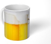 Mok - Koffiemok - Pul bier op een witte achtergrond - Mokken - 350 ML - Beker - Koffiemokken - Theemok