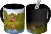 Magische Mok - Foto op Warmte Mok - Bos met kleurrijke Scandinavische huizen - 350 ML