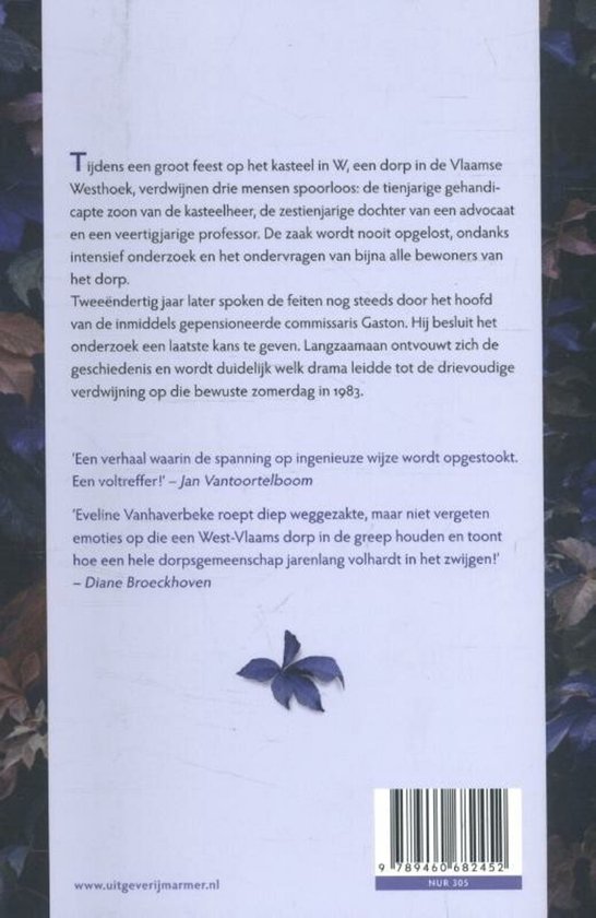 Achterkant van het boek "Vergeten Dagen" met tekst en een paarse vlinder.