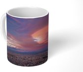 Mok - De stadshorizon van Sapporo bij een zonsondergang in Japan - 350 ML - Beker