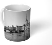 Mok - Stadsaanzicht met Fraumünster - zwart wit - 350 ML - Beker