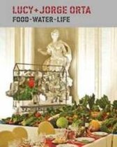 ISBN Lucy + Jorge Orta : Food, Water, Life, Art & design, Anglais, Couverture rigide
