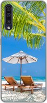 Geschikt voor Samsung Galaxy A50 hoesje - Palmboom - Strandstoel - Parasol - Siliconen Telefoonhoesje