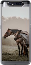 Geschikt voor Samsung Galaxy A80 hoesje - Paarden - Mist - Weide - Siliconen Telefoonhoesje