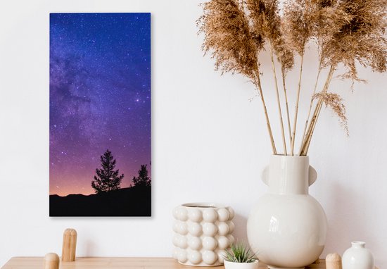 Tableau sur toile Voie lactée violette sur une zone montagneuse - 20x40 cm - Décoration murale