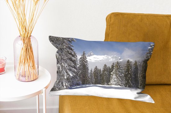 Sierkussen Noël pour l'intérieur - Les arbres enneigés des montagnes créent une atmosphère de Noël - 50x30 cm - Coussin intérieur rectangulaire en coton