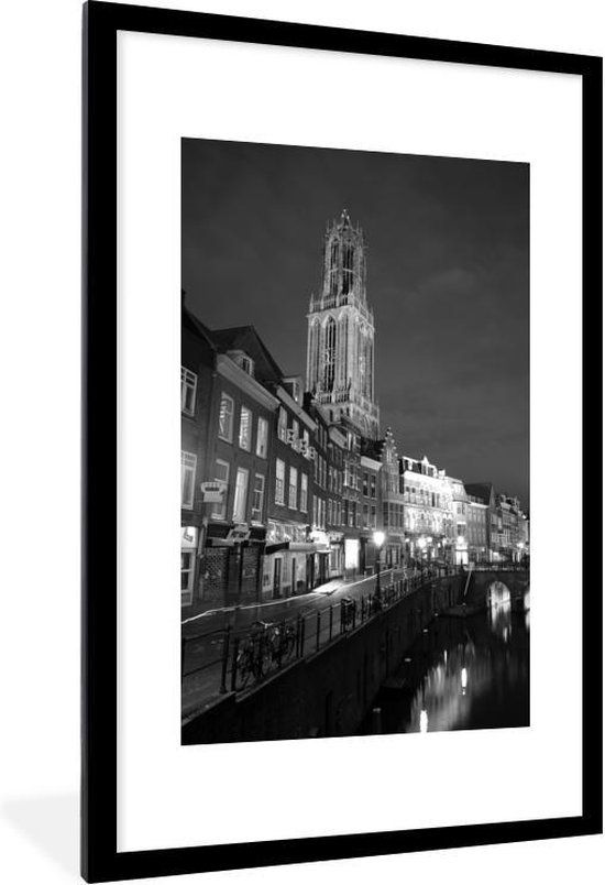 Fotolijst incl. Poster Zwart Wit- De Domtoren en de oude gracht van Utrecht in Nederland - zwart wit - 60x90 cm - Posterlijst