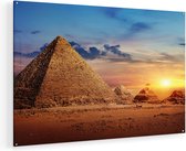 Artaza Glasschilderij - Egyptische Piramides in de Woestijn - 120x80 - Groot - Plexiglas Schilderij - Foto op Glas