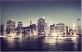 De nachtelijke skyline van Manhattan in New York City - Foto op Forex - 45 x 30 cm