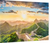 Zonsopkomst bij de eeuwenoude Grote Muur van China - Foto op Plexiglas - 90 x 60 cm
