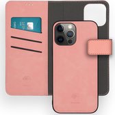 iMoshion Hoesje Geschikt voor iPhone 13 Pro Max Hoesje Met Pasjeshouder - iMoshion Uitneembare 2-in-1 Luxe Bookcase - Roze